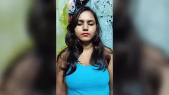 Married Aunty Fucking Random Guy From The Street Behind Closed
