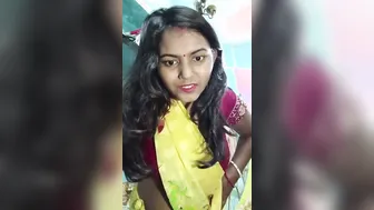 Lonely Bengali Aunty With Cute Face Stripping And Fingering