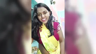 Lonely Bengali Aunty With Cute Face Stripping And Fingering