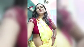 Lonely Bengali Aunty With Cute Face Stripping And Fingering