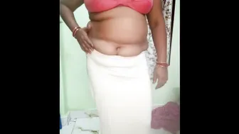 Andhra Bhabhi In White Saree Fingering Herself For Stepbro