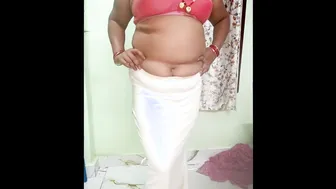 Andhra Bhabhi In White Saree Fingering Herself For Stepbro