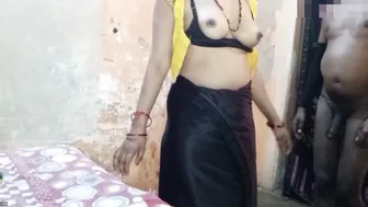 Shalini Aunty Moaning Loud While Getting Fucked On The Bed