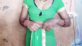 Horny Aunty Seducing Young Guy For Hardcore Sex In Her House