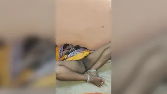 Dehati Bhabhi Moaning Loud While Getting Her Pussy Destroyed