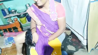 Lover Teasing And Pleasing Aunty's Body At Midnight Before Sex