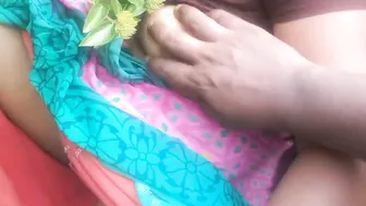 Indian Aunty Revealing Her Huge Natural Tits For The Camera Today
