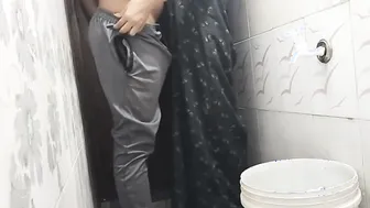 Young Lover Pounding His Mature Aunty Hard In Bathroom Session