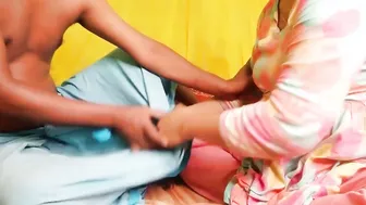 Catching My Neighbor Aunty Alone And Giving Her What She Wants