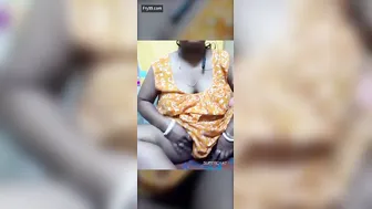 Thick Desi Aunty Revealing Her Nude Body For Neighbor Next Door