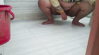 Banging Neighbor Aunty In Her Bathroom While Family Is Away