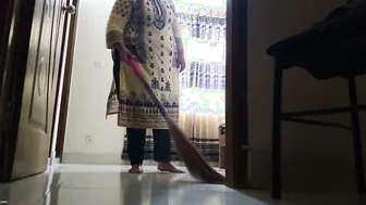 Bra Seller Fucking Horny Gujarati Housewife Inside Her Bedroom
