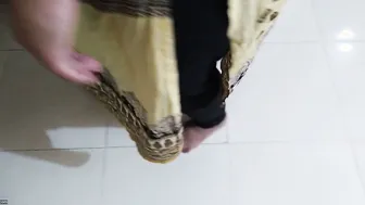 Bra Seller Fucking Horny Gujarati Housewife Inside Her Bedroom