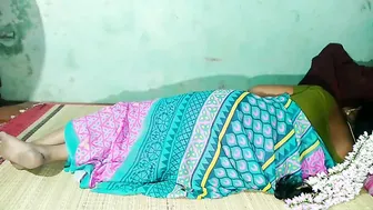 Young Guy Pounding His Tamil Aunty Hard In Her Bedroom Alone