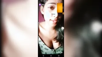 Tamil Married Woman Exposing Her Huge Soft Boobs For Stranger