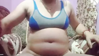 Married Aunty Spreading Her Thick Ass Revealing Tight Hole At Home