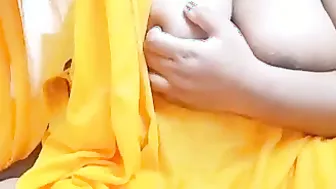 Mature Aunty Flashing Her Huge Tits To College Boy Next Door
