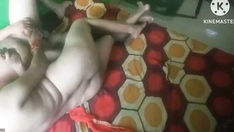 Desi Aunty Getting Fucked In Hotel Room Showing Her Big Ass