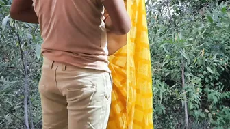 Curvy Village Aunty Letting Young Guy Stretch Her Pussy Out