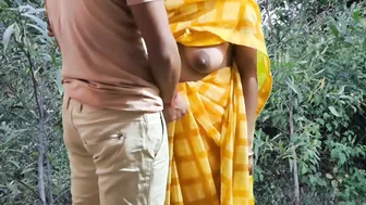 Curvy Village Aunty Letting Young Guy Stretch Her Pussy Out