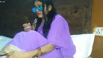 Applying Makeup When He Came Making Aunty Moan Loud In Bedroom