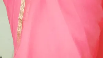 Desi Milf Aunty Spreading Her Legs And Showing Pink Pussy