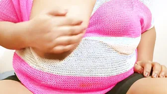 Mature Aunty Flashing Her Massive Boobs For Lucky Stranger