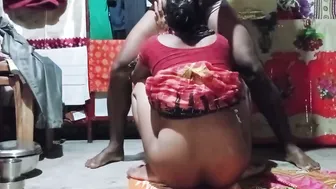 Desi Aunty Moaning Loud While Getting Her Pussy Licked At Home