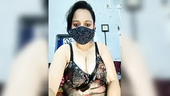 Amateur Indian Milf Showing Off Her Curves On Private Webcam