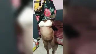 Desi Aunty Caught Changing Clothes Gets Fucked Immediately