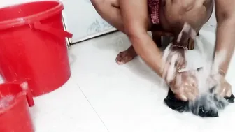 Desi Aunty Getting Pounded Hard While Doing Laundry At Home