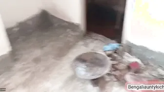 Spreading Her Legs Wide Drilling Aunty Late Night In Darkness