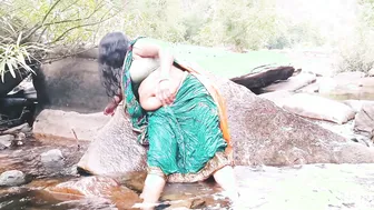 Silk Saree Aunty Getting Pounded Outdoors In The Morning Breeze