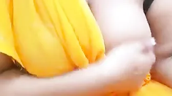 Desi Aunty Showing Off Natural Curves Before Hardcore Action