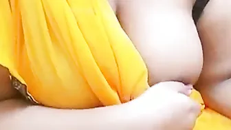 Desi Aunty Showing Off Natural Curves Before Hardcore Action