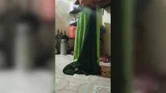 Village Aunty Changing Saree And Flashing Everything Naughty