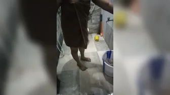 Tamil Married Woman Bathing And Draping Her Saree After Shower