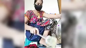 Horny Bhabhi Stripping Naked On Live Webcam Show For Strangers