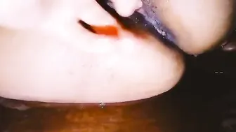 Village Aunty Squirting Hard After Fingering Her Wet Desi Pussy