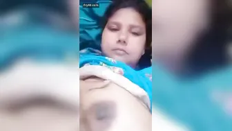 Curvy Aunty Getting Horny With Rolling Pin Teasing Herself