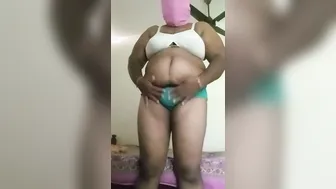 Desi Aunty Removing Her Pants And Performing For The Camera