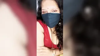 Naughty Aunty Stripping Naked While Talking Dirty In Hindi