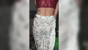 Hot Aunty Soaping Her Thick Ass In The Bath Just For You