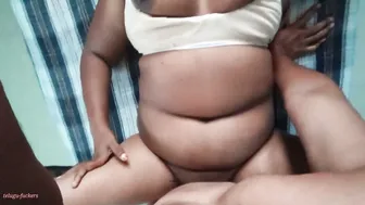 Horny Telugu Aunty Spreading Wide Getting Her Shaved Pussy Fucked