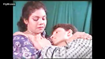 Mature Aunty Riding Young Guy Passionately In Home Video