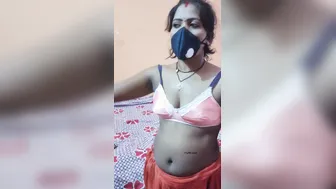 Village Bhabhi Getting Fucked Hard In The Fields During Summer