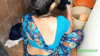 Bathing With Aunty While She Was Washing Clothes Before College