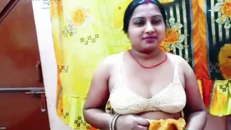 Catching Aunty Before Her Bath And Making Her Forget The Time