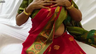 Horny Indian Milf Fingering Her Dripping Wet Pussy On Camera