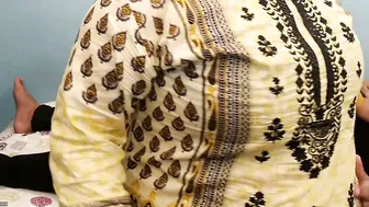 Tamil Maid In Saree Seducing House Owner During Cleaning Work